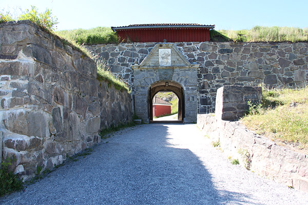 fästning